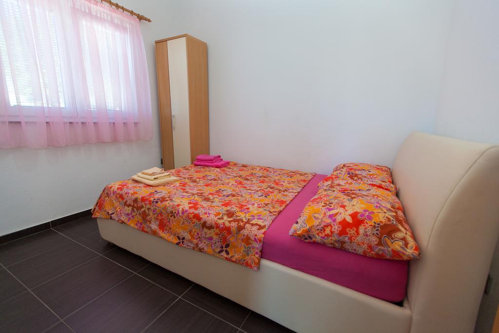 Apartments Loncar Jadranovo Pokój zdjęcie