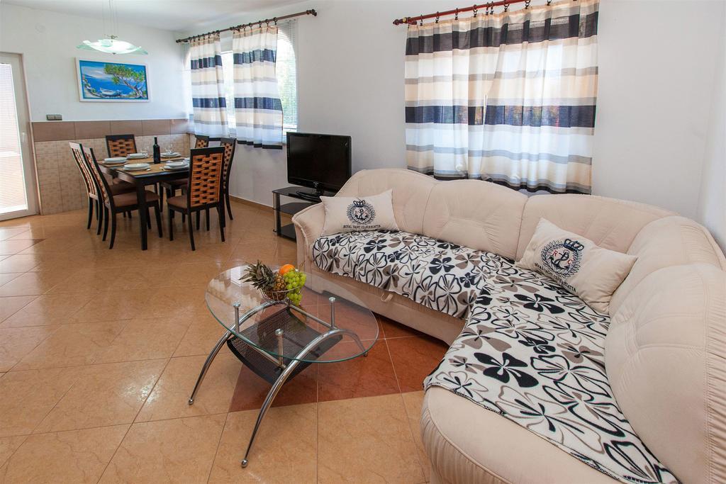 Apartments Loncar Jadranovo Pokój zdjęcie